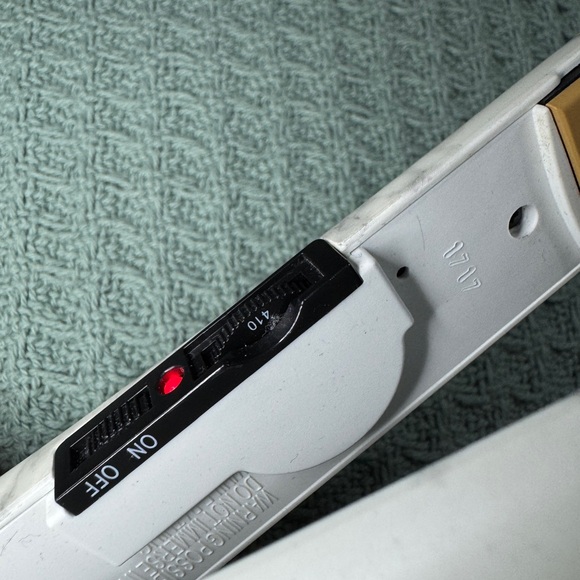 🎀LIKE NEW CHI Air Marble Flat Iron🎀 - Picture 5 of 5